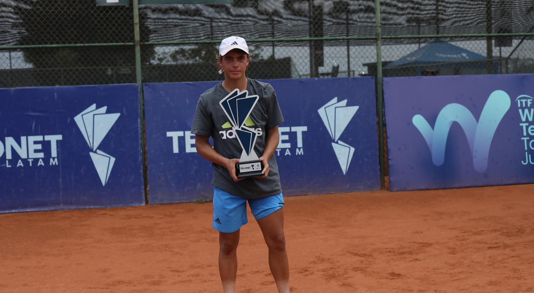 salvador price J100 guayaquil campeon .jpg (1.00 MB)